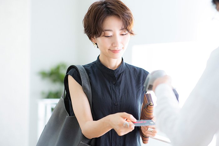 【現役美容師さんに聞いた】値引きは集客に効果的？サービス内容とその結果もご紹介